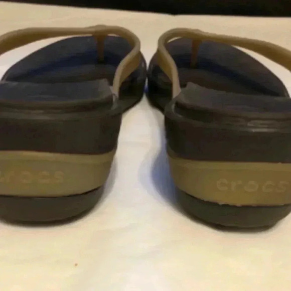 Crocs Flip Flop Heeled Sandals Tan - Picture 3 of 4